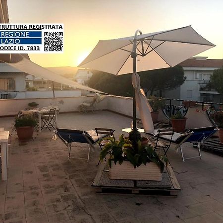 Attico Terramare - Beach & Maxi Terrace & Electricbbq Santa Marinella Luaran gambar